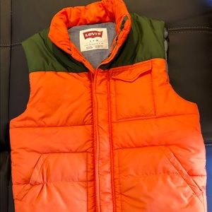 Levi’s puffer vest